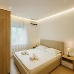 Apartment Modern Blloku Area Self Check-in Tirana