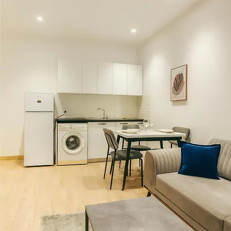 Modern Blloku Area Self Check-in טיראנה